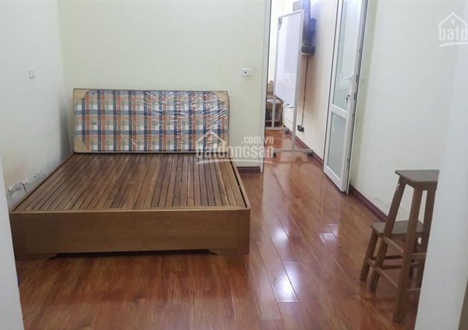 Cho thuê căn hộ tập thể 957 Hồng Hà