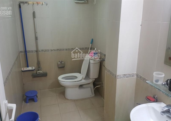 Cho thuê căn hộ tập thể 957 Hồng Hà