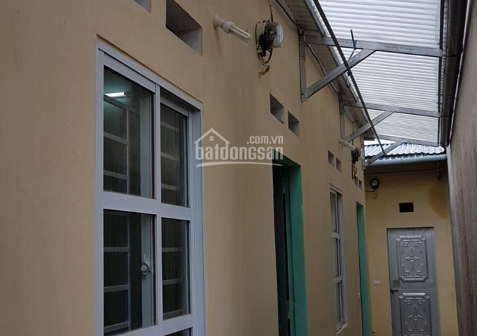 Phòng trọ mới xây, mặt đường QL35, gần khu CN Quang Minh, Mê Linh, gần công ty cao su Inoue