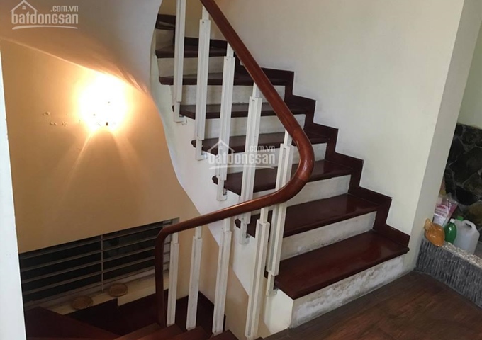 Bán nhà mặt ngõ 235 Yên Hòa, Cầu Giấy 105m2 x 4 tầng, MT 6m lô góc có sân cổng, cách phố 30m, 7,5tỷ