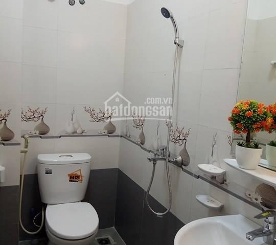 Bán nhà mặt ngõ 235 Yên Hòa, Cầu Giấy 105m2 x 4 tầng, MT 6m lô góc có sân cổng, cách phố 30m, 7,5tỷ