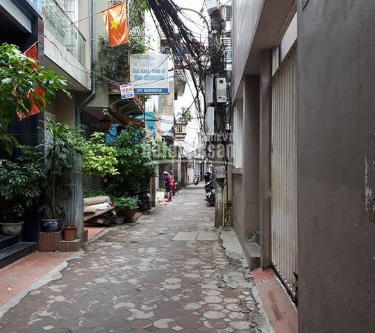 Bán nhà mặt ngõ 235 Yên Hòa, Cầu Giấy 105m2 x 4 tầng, MT 6m lô góc có sân cổng, cách phố 30m, 7,5tỷ