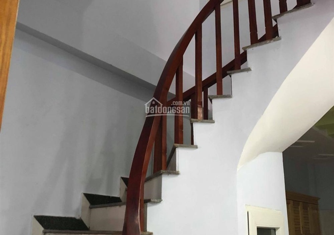 Bán nhà 5 tầng to đẹp, gần công viên Chu Văn An, ô tô đỗ cửa