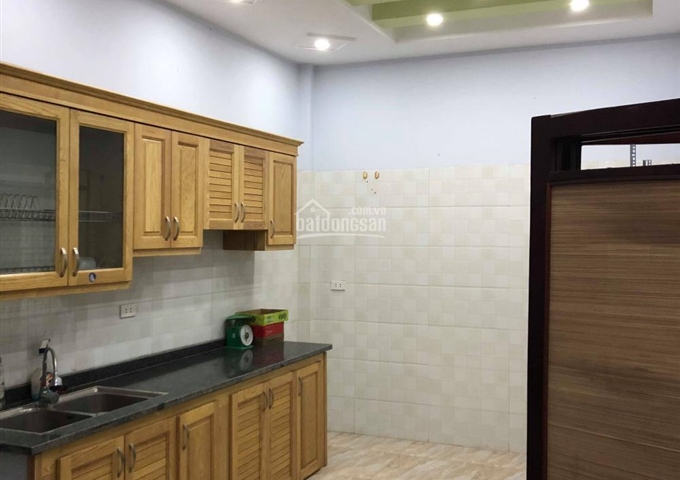 Bán nhà 5 tầng to đẹp, gần công viên Chu Văn An, ô tô đỗ cửa