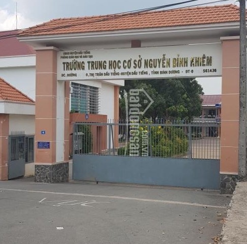 Bán đất ngay trường THCS Nguyễn Bỉnh Khiêm thị trấn Dầu Tiếng. Diện tích 7,51m x 35,29m = 277m2