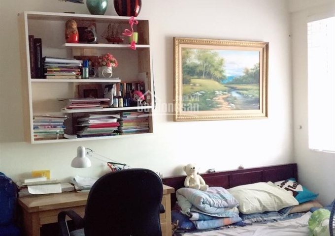 Bánc căn hộ tập thể 76 phố Thọ Lão 55m2, còn nguyên bản chưa sửa chữa, giá 1.7 tỷ