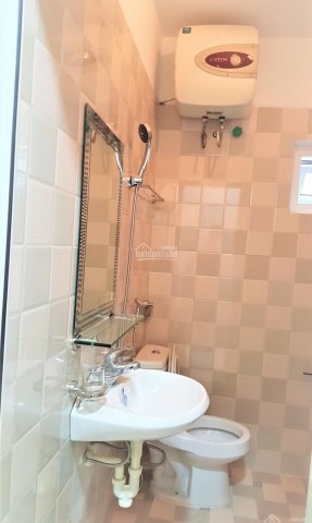 Cho thuê căn hộ chung cư, trong ngõ phố Tôn Thất Tùng, Đống Đa