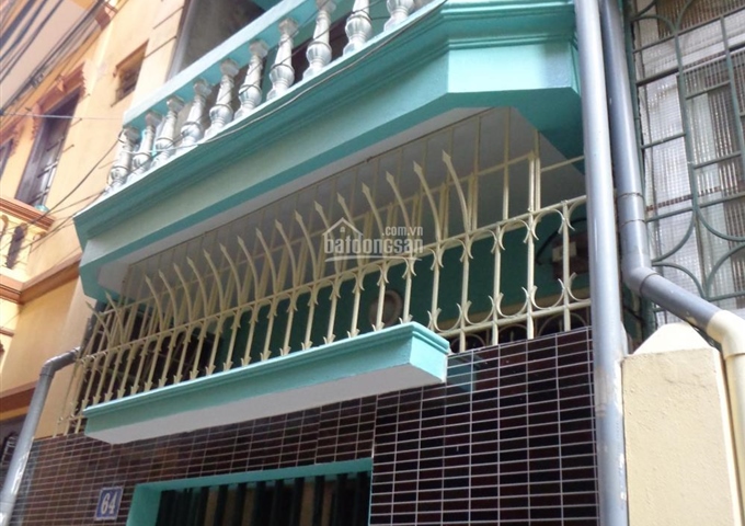 Cho thuê nhà 56m2 x 2,5 tầng ngõ 120 Yên Lãng, Đống Đa, Hà Nội
