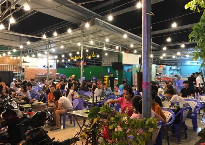 Cho thuê mặt bằng mặt tiền đường Bình Quới, P28, Bình Thạnh. Mặt bằng đẹp vào kinh doanh ngay