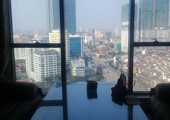 CC cho thuê CHCC tại Ngọc Khánh Plaza, full nội thất cao cấp, view hồ Ngọc Khánh. LH: 0964292929