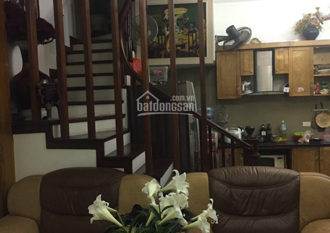 Bán nhà ngõ 317 Tây Sơn 50m2, 5 tầng mới đẹp, 4,8 tỷ full nội thất, ngõ rộng đẹp, LH 0936181212